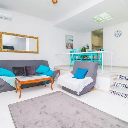 House With Tennis Court,sports And Playground Holiday home Torrevieja
