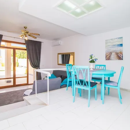 Holiday home House With Tennis Court,sports And Playground Torrevieja