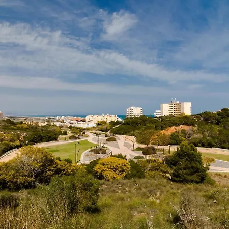 House With Tennis Court,sports And Playground Сasa de vacaciones *